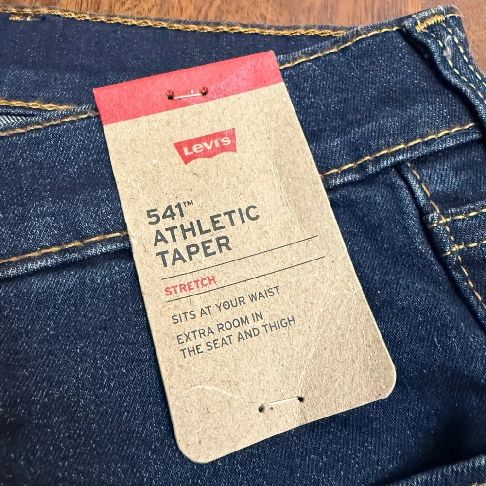 Levis 541 Athletic Taper‎ Mens Jeans 48x32 Dark Wash Blue Stretch 18757-0081 NEW
